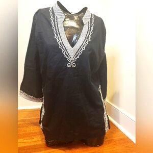 🧡Old Navy black & white linen shirt tribal design medium